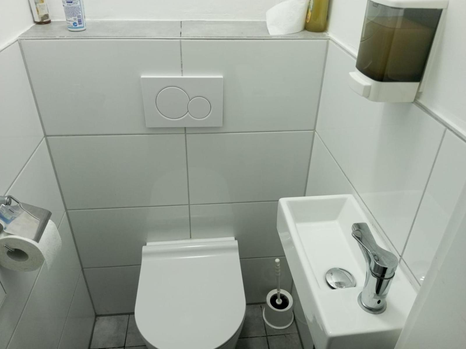Gemuetliches Lisa Zimmer Mit Gemeinschaftskueche Heilbronn Zentrum Ngoại thất bức ảnh