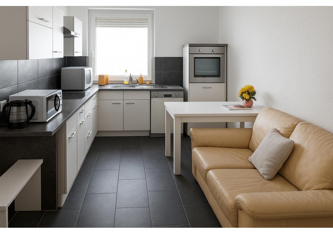 Gemuetliches Lisa Zimmer Mit Gemeinschaftskueche Heilbronn Zentrum Ngoại thất bức ảnh